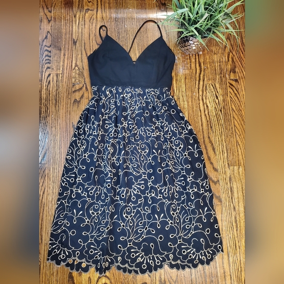 Anthropologie mavae Eyelet Midi Dress - Picture 5 of 13